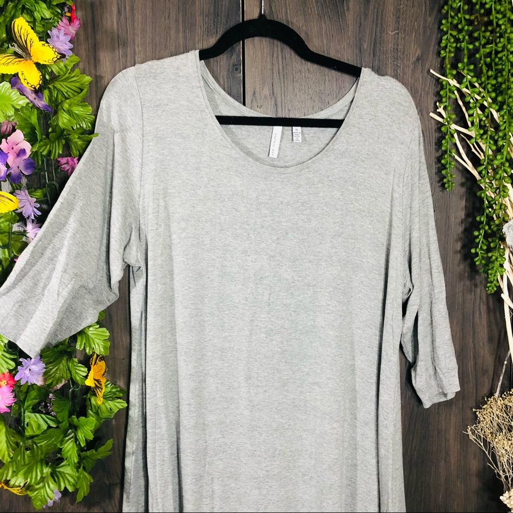 🌸5/$25🌸 NWOT Grey Quarter Sleeve Basic Flowy Top Size XL - Picture 6 of 15